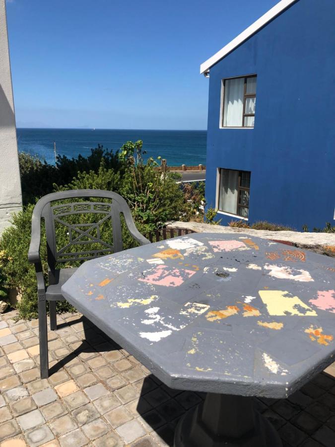 Ollava Guesthouse Simonʼs Town Exterior foto